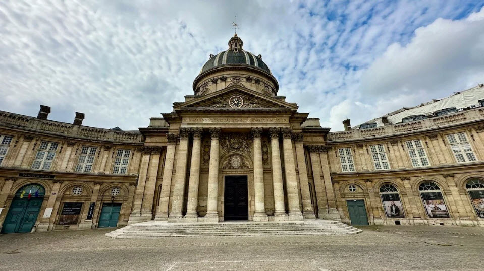 Institut français, France